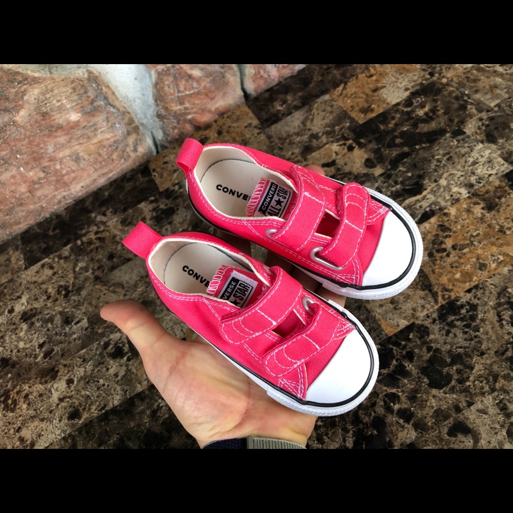 NEW  Converse Toddler All Star 2V Casual Sneakers - Picture 13 of 14